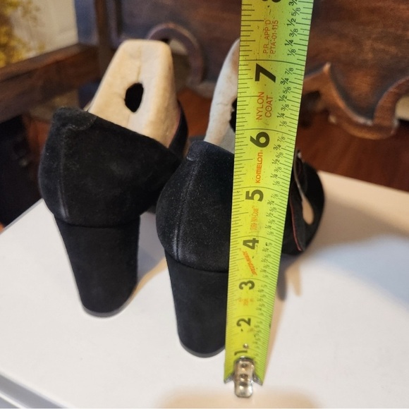 CHLOÉ | Black Mary Jane Pumps - Picture 6 of 6